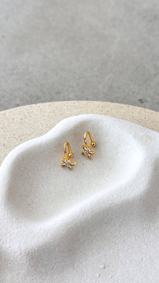 Yiota Ear Cuff Earrings - Gold